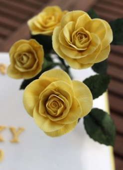 yellow-roses-